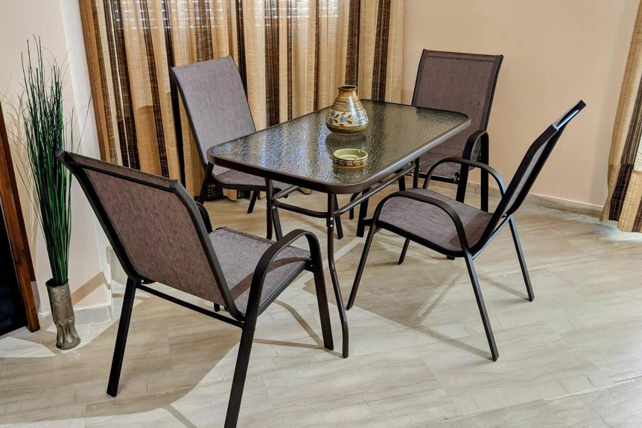 Beachfront Apartment Nea Moudania Dış mekan fotoğraf