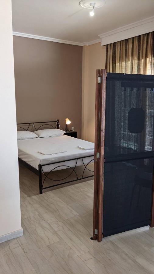 Beachfront Apartment Nea Moudania Dış mekan fotoğraf