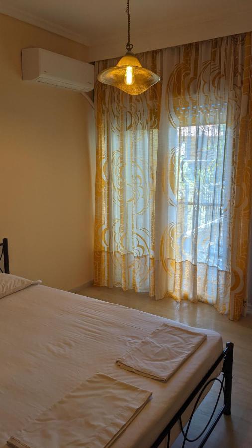 Beachfront Apartment Nea Moudania Dış mekan fotoğraf